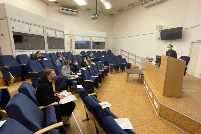 Ilustračný obrázok k článku Univerzita spustila kurz slovenčiny pre Ukrajincov: Lektorky naučia bez nároku na mzdu