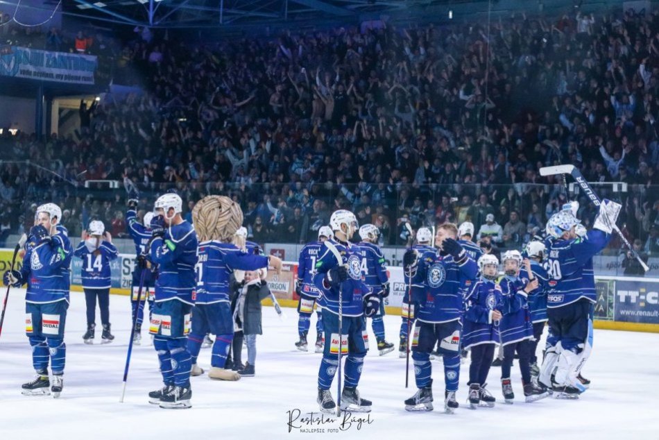 Ilustračný obrázok k článku HK Nitra spúšťa predaj vstupeniek: KOĽKO zaplatíme za zápasy semifinále?