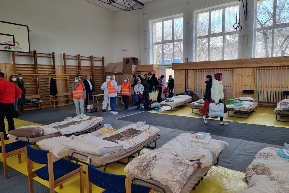 Ilustračný obrázok k článku Utečencov ubytovali aj na stredných školách v kraji: Ponúkli im pracovné miesta