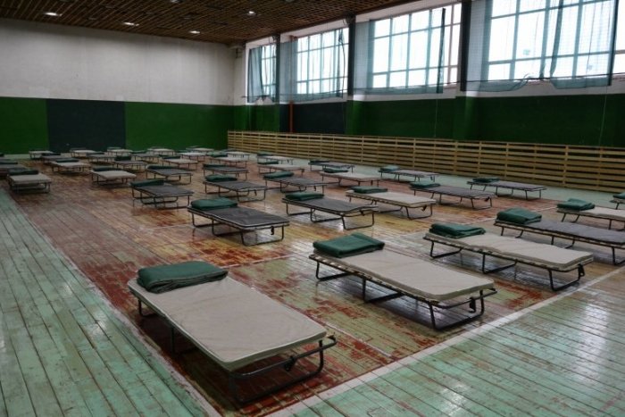 Ilustračný obrázok k článku Humenné pripravilo pohotovostné útočisko pre utečencov. Ubytovanie tam nájde 50 ľudí