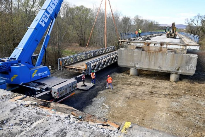 Ilustračný obrázok k článku Most pri Sirníku už doslúžil, začali ho búrať. Kedy postavia NOVÝ?