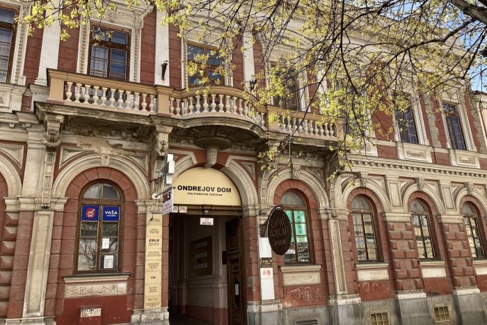 Ilustračný obrázok k článku Historickú budovu v centre Nitry predávajú: Pripravte si veľký BALÍK peňazí, FOTO