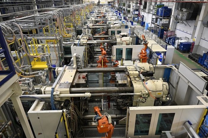 Ilustračný obrázok k článku TENTO zamestnávateľ v Bratislave SKONČIL. Výrobu presunul do Trenčína