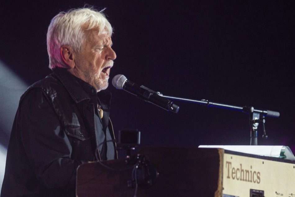 Ilustračný obrázok k článku Mama z neho chcela tanečníka, preslávil ho Modus: Janko Lehotský oslavuje 75 rokov