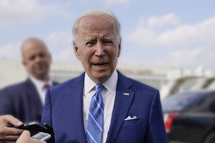 Ilustračný obrázok k článku Ďalší TRAPAS prezidenta Bidena: Po prejave sa otočil a...KOMU to podal ruku?