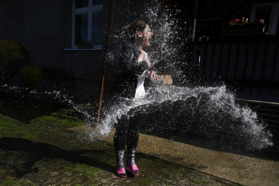 Ilustračný obrázok k článku Veľkonočný čas koronavírusovo potešil: Pokles pozitívnych o vyše 50 percent!