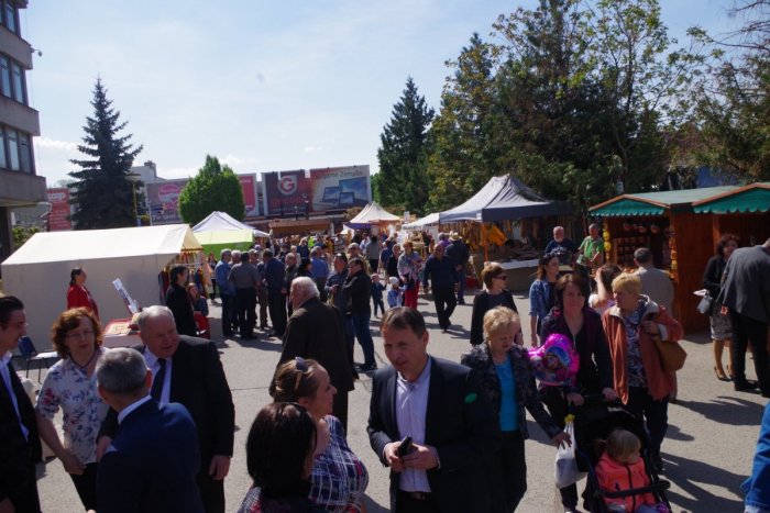 Ilustračný obrázok k článku Michalovské Jarné trhy sa vracajú. Ponúknu bohatý PROGRAM