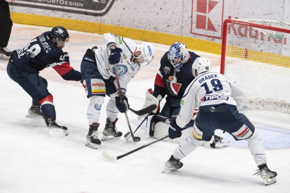 Ilustračný obrázok k článku Nitra po obetavom výkone vyrovnala finálovú sériu: Slovan zdolala gólom v predĺžení