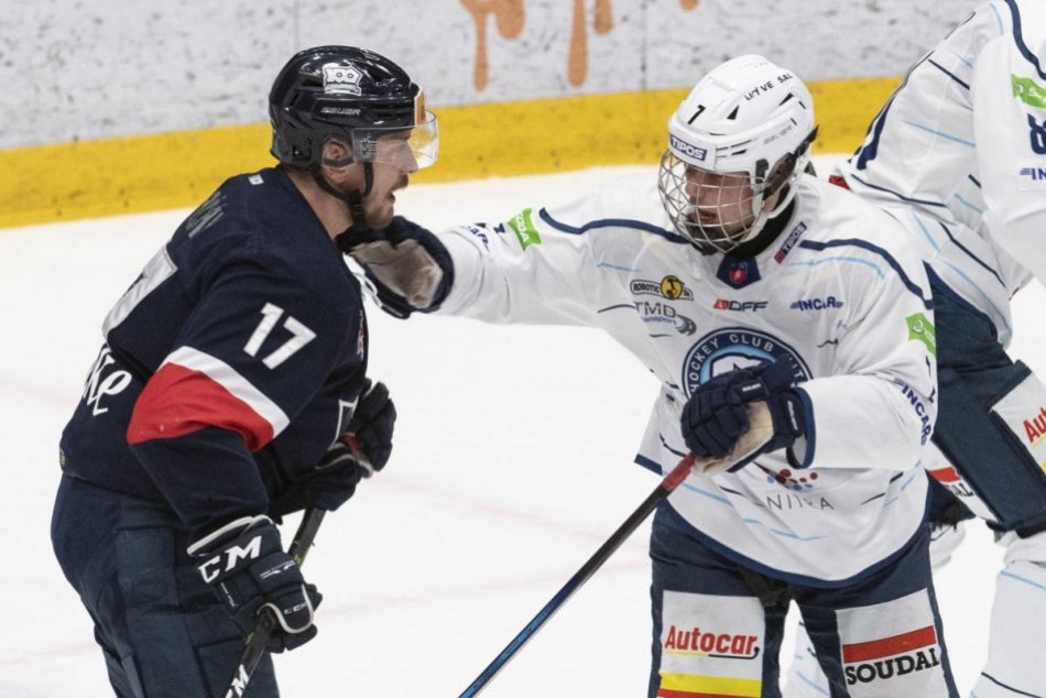 Ilustračný obrázok k článku Corgoni vybojovali na Slovane dôležitý bod: V Nitre bude PEKLO, odkazuje Šimon Nemec