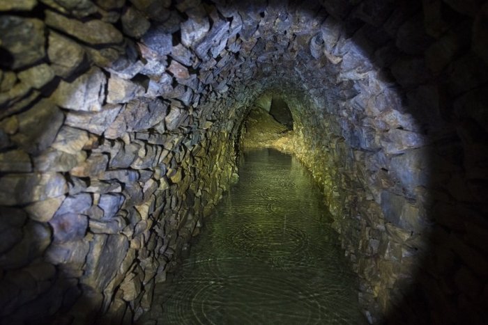 Ilustračný obrázok k článku Nešťastie v Poľsku: Po nehode v uhoľnej bani je nezvestných 10 baníkov