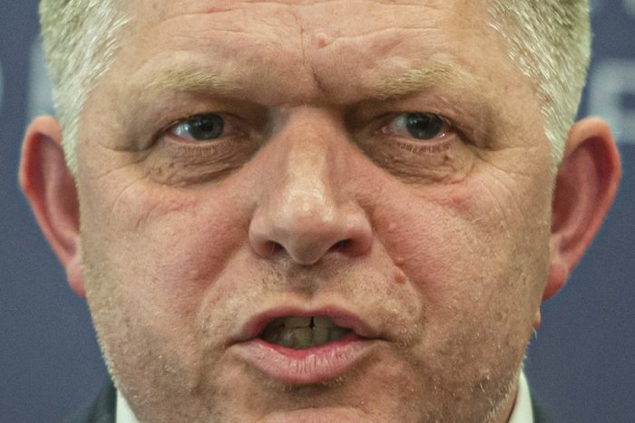 Ilustračný obrázok k článku Rozčúlený Fico posiela LIST Európskej komisii: Som rád, že nie som obvinený zo sexuálneho deliktu