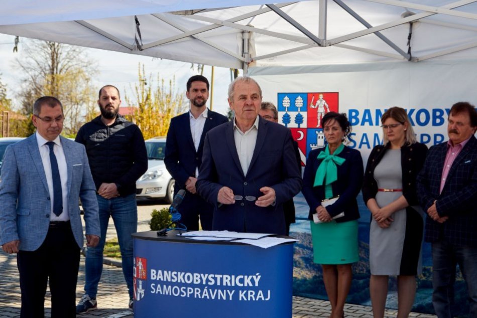 Ilustračný obrázok k článku Banskobystrický kraj má veľké plány: V tomto roku opraví 121 kilometrov ciest, FOTO