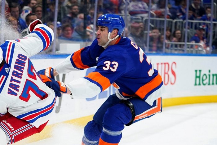 Ilustračný obrázok k článku Získa v NHL ďalšiu prestížnu cenu? V nominácii je aj legendárny Zdeno Chára