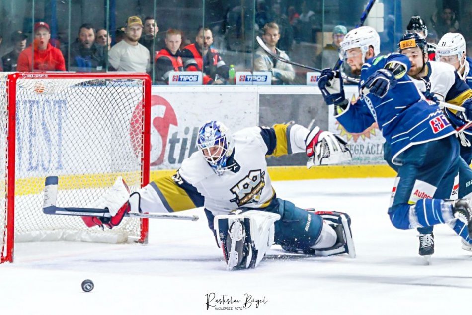 Ilustračný obrázok k článku Nitra nezvládla prvý domáci zápas: Pred vypredaným štadiónom inkasovala 6 gólov