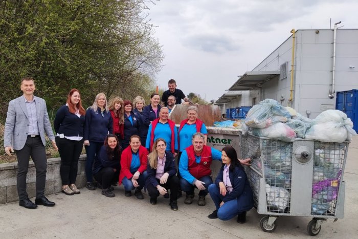 Ilustračný obrázok k článku Príroda na Slovensku je ľahšia o vyše 5 ton odpadu