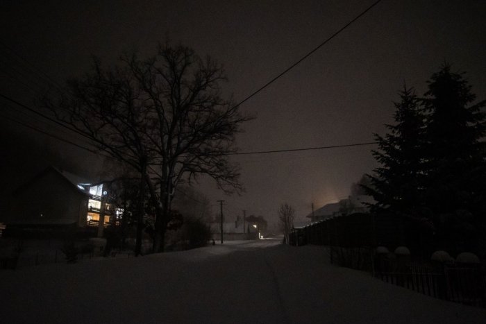 Ilustračný obrázok k článku Zavládne v uliciach TMA? Samosprávy majú problém obstarať dodávateľov energií