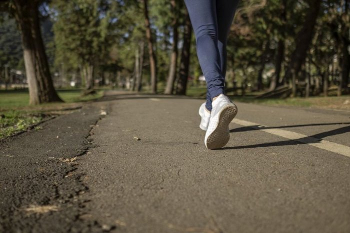 Ilustračný obrázok k článku Zabudnite na 10-tisíc krokov denne: Koľko si treba odkráčať pre lepšie zdravie?