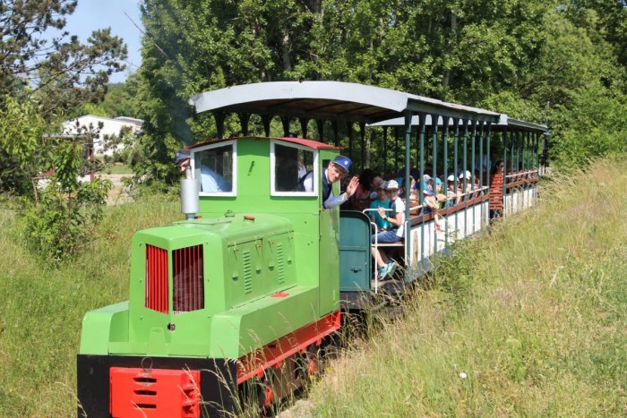 Ilustračný obrázok k článku Na Agrokomplexe premáva vláčik poľnej železnice: Odvezie vás ZADARMO