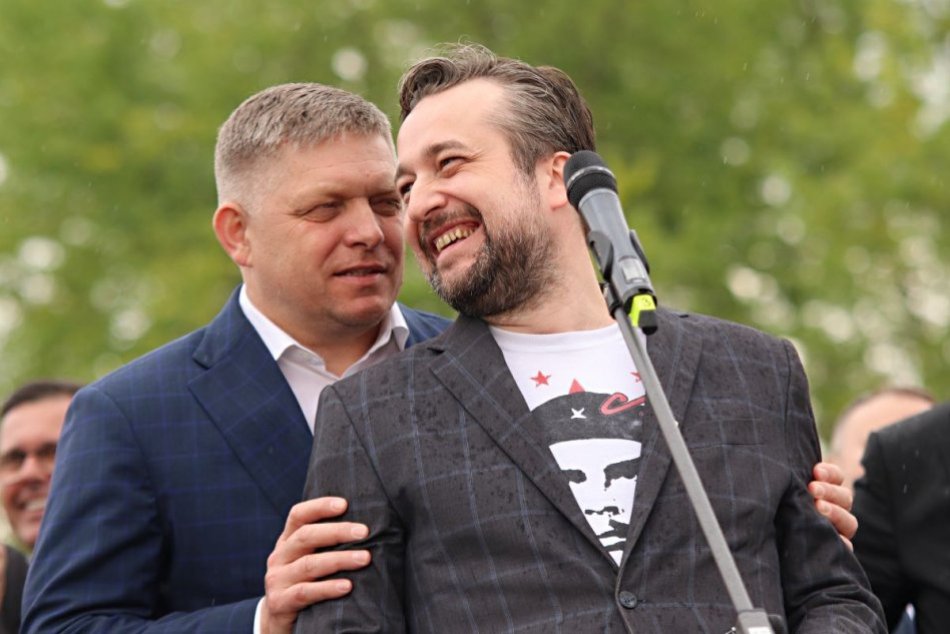 Ilustračný obrázok k článku Marek Hattas reaguje na protest: Udalosti na námestí považuje za POŠPINENIE Nitry