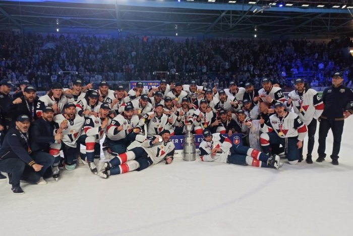 Ilustračný obrázok k článku Hokejová DRÁMA má víťaza: V Nitre zavládol SMÚTOK, Slovanisti sa tešia z rekordného titulu! FOTO