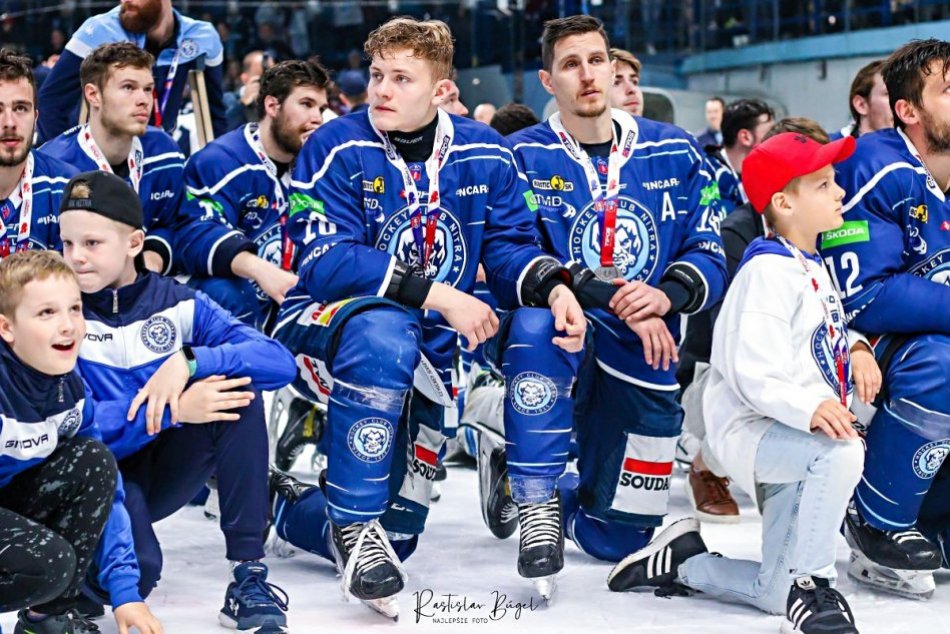 Ilustračný obrázok k článku Reprezentáciu posilnia štyria hráči strieborného kádra Nitry: Čo je s Bučekom?