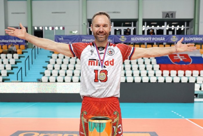 Ilustračný obrázok k článku Prešovská športová verejnosť v slzách: LEGENDU Sopka už vo volejbalovom drese neuvidíme