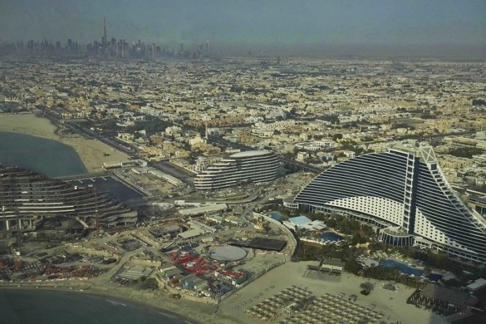 Ilustračný obrázok k článku Boja sa KOLAPSU Ruska a chcú si chrániť svoje majetky: Bohatí Rusi utekajú do Dubaja