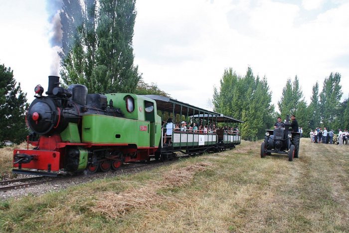 Ilustračný obrázok k článku Múzeum na Agrokomplexe opäť ožije: Tešiť sa môžete na jazdu vlakom aj opekačku