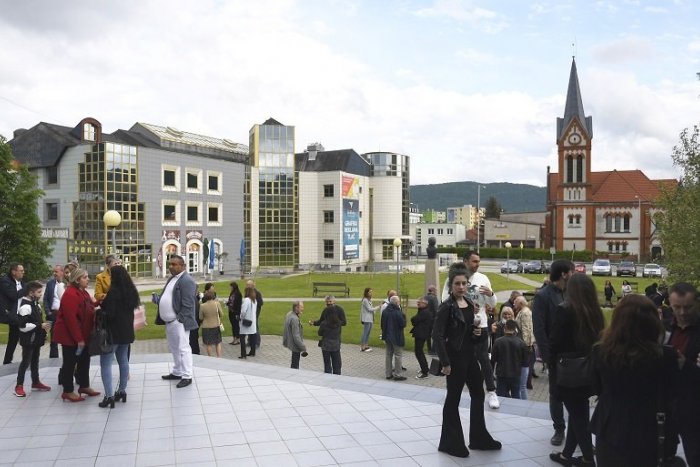 Ilustračný obrázok k článku Mesto Rožňava si zobralo úver vo výške 2 MILIÓNOV eur. Na aké projekty ich použije?