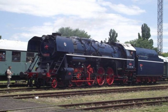 Ilustračný obrázok k článku TAJOMNÉ výpravy PO ZOTMENÍ či jazda parným vlakom. Blíži sa Noc múzeí a galérií 2022