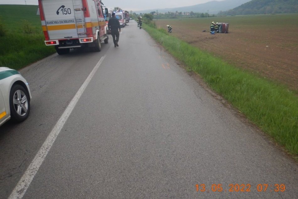 Ilustračný obrázok k článku Nové INFO o nehode na Podpoľaní: Auto skončilo prevrátené na poli, čo sa stalo? FOTO