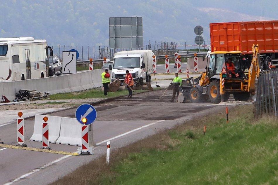 Ilustračný obrázok k článku Vodiči, za volantom si dajte pozor: Na R1 pred Nitrou vás čakajú OBMEDZENIA