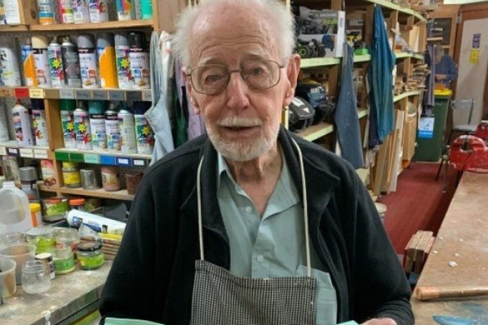 Ilustračný obrázok k článku Tento deduško je poriadne číslo: Má vyše STO ROKOV a odmieta ísť do dôchodku