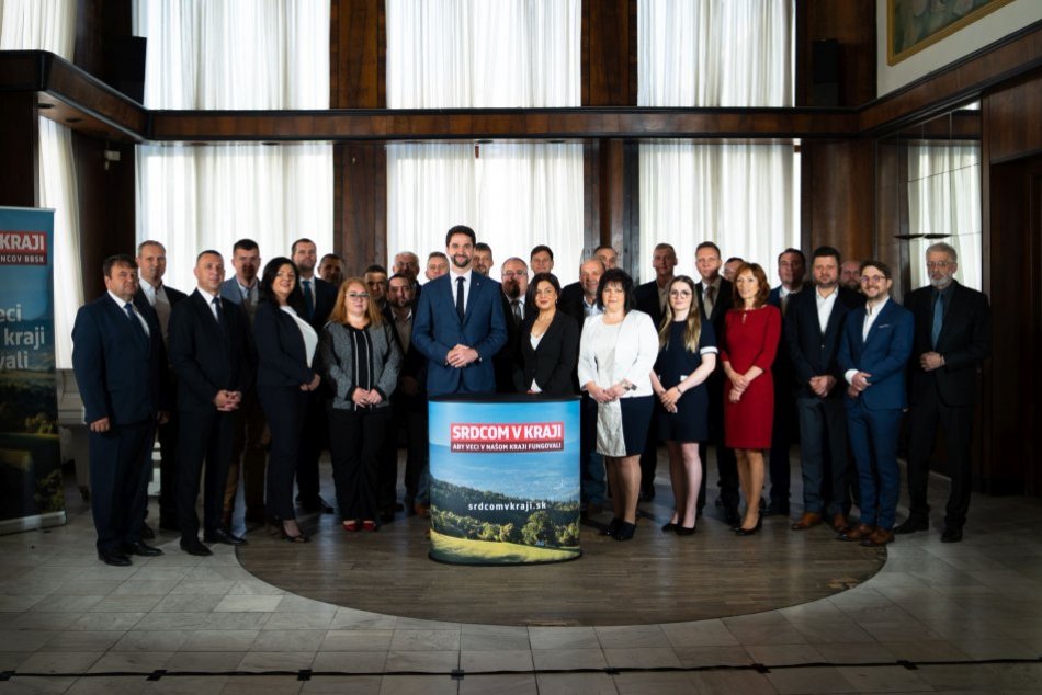 Ilustračný obrázok k článku Lunter predstavil kandidátov na poslancov BBSK: Akých 6 priorít majú v PROGRAME?