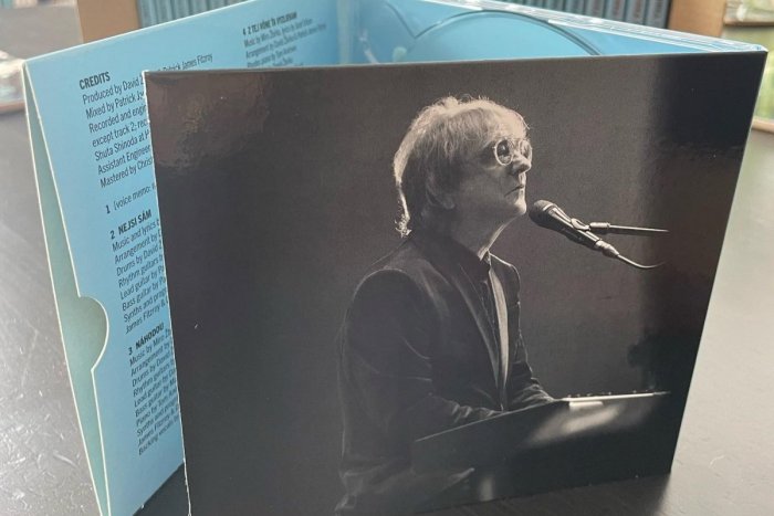 Ilustračný obrázok k článku Nový album Mira Žbirku vyšiel polroka po jeho smrti: Dokončil ho jeho syn David