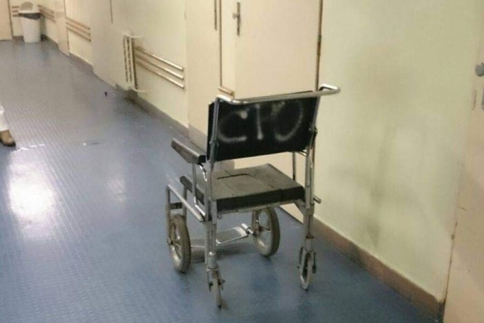 Ilustračný obrázok k článku Ministerstvo VYHLÁSILO, že zdravotníctvo patrí k prioritám: VIAC ako polovica Slovákov je proti!