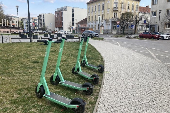 Ilustračný obrázok k článku Zelené kolobežky začali sezónu aj v Nitre: Jazda na nich bude bezpečnejšia