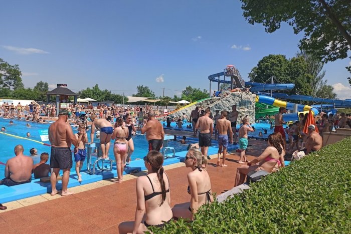 Ilustračný obrázok k článku Prírodné kúpaliská a bazény: Ktorým dali hygienici nateraz ZELENÚ? + ZOZNAM