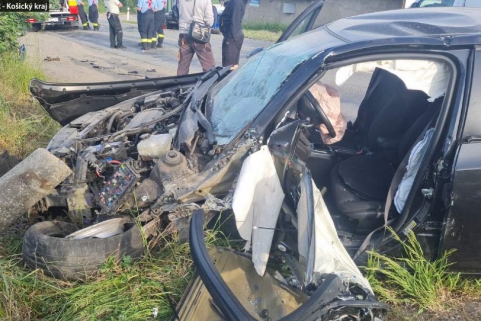 Ilustračný obrázok k článku VÁŽNA nehoda neďaleko Košíc: Zranené sú 4 osoby, FOTO