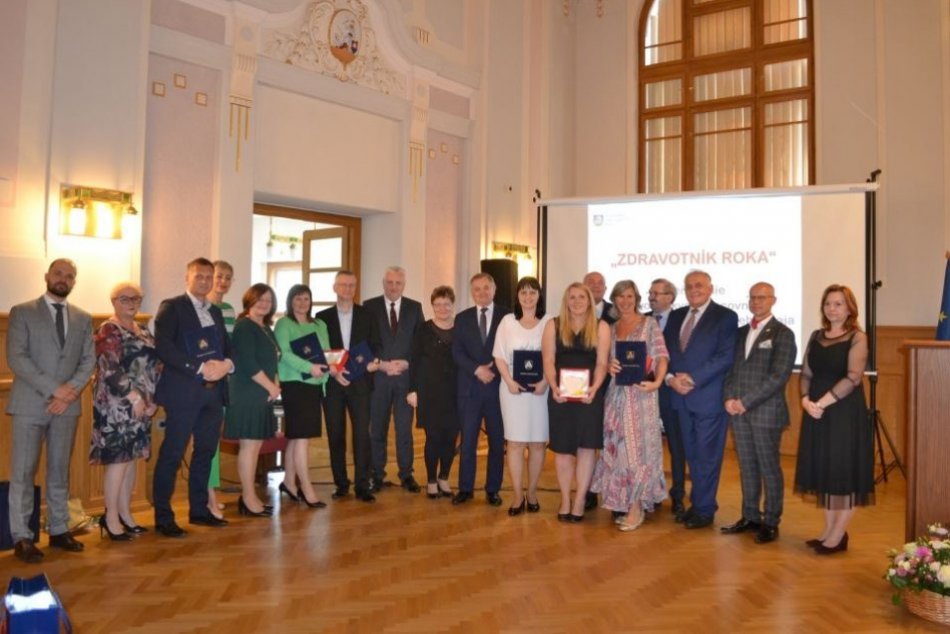 Ilustračný obrázok k článku V prvej línii bojovali proti koronavírusu: Kraj ocenil NAJ zdravotnícke kolektívy