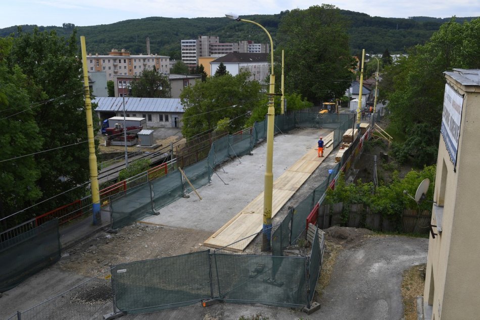 Ilustračný obrázok k článku Z betónu mostu na Škultétyho odobrali vzorky: Čo ak budú výsledky analýzy zlé? FOTO