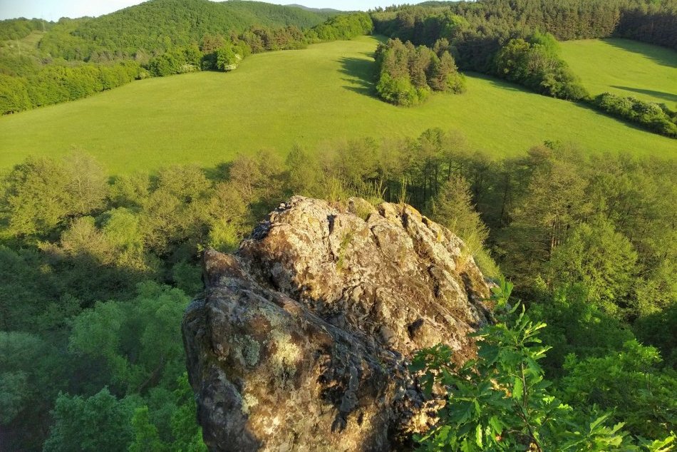 Ilustračný obrázok k článku Miesto, o ktorom mnohí ani len netušia: Počuli ste o PYRAMÍDE na Podpoľaní? FOTO