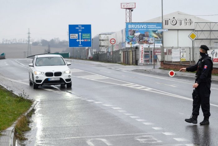 Ilustračný obrázok k článku Vodiči, POZOR na obmedzenia! Jednu z FREKVENTOVANÝCH ciest čaká oprava