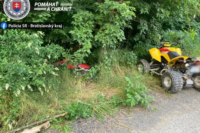 Ilustračný obrázok k článku Tragická nehoda pri Senci: Motorkár vpálil do stromu, nemal šancu prežiť
