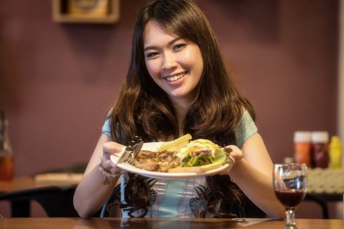 Ilustračný obrázok k článku Chcete SCHUDNÚŤ, ale ste milovníkom vína? Potešíme vás: TOTO sú 3 NAJ diéty na rok 2022