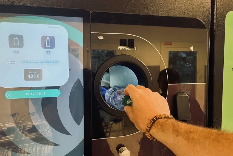 Ilustračný obrázok k článku Slováci našli DIERU v zálohovacom systéme: Prišli na to, ako na fľašiach šikovne ZAROBIŤ!