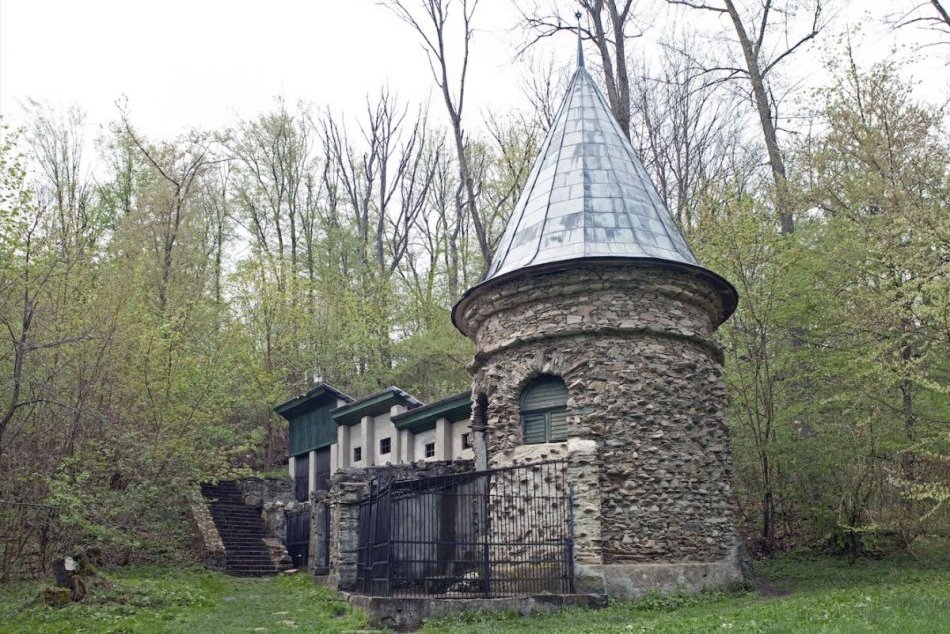 Ilustračný obrázok k článku Podporte v hlasovaní obnovu panského zverinca v kaštieli v Betliari