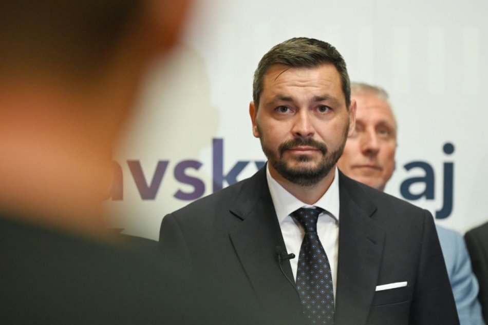 Ilustračný obrázok k článku Martin Červenka oficiálne ohlásil kandidatúru: Chce sa stať županom Trnavského kraja