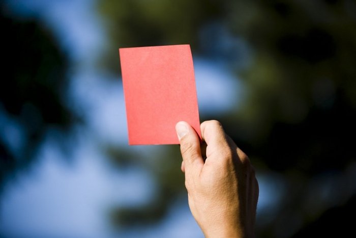 Ilustračný obrázok k článku Šokujúca brutalita hráčov a fanúšikov: Rozhodcu UBILI NA SMRŤ za jeho verdikt