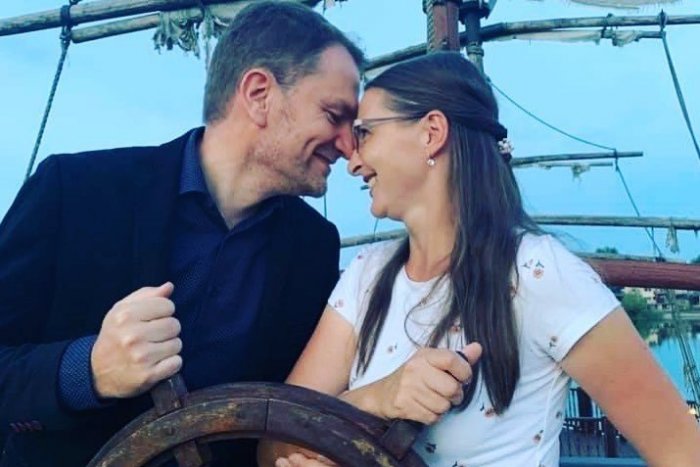 Ilustračný obrázok k článku Matovičova manželka: Prezidentka sa nemusí do všetkého MIEŠAŤ a môj manžel je RYTIER!